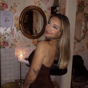 Meet your Posher, Emma